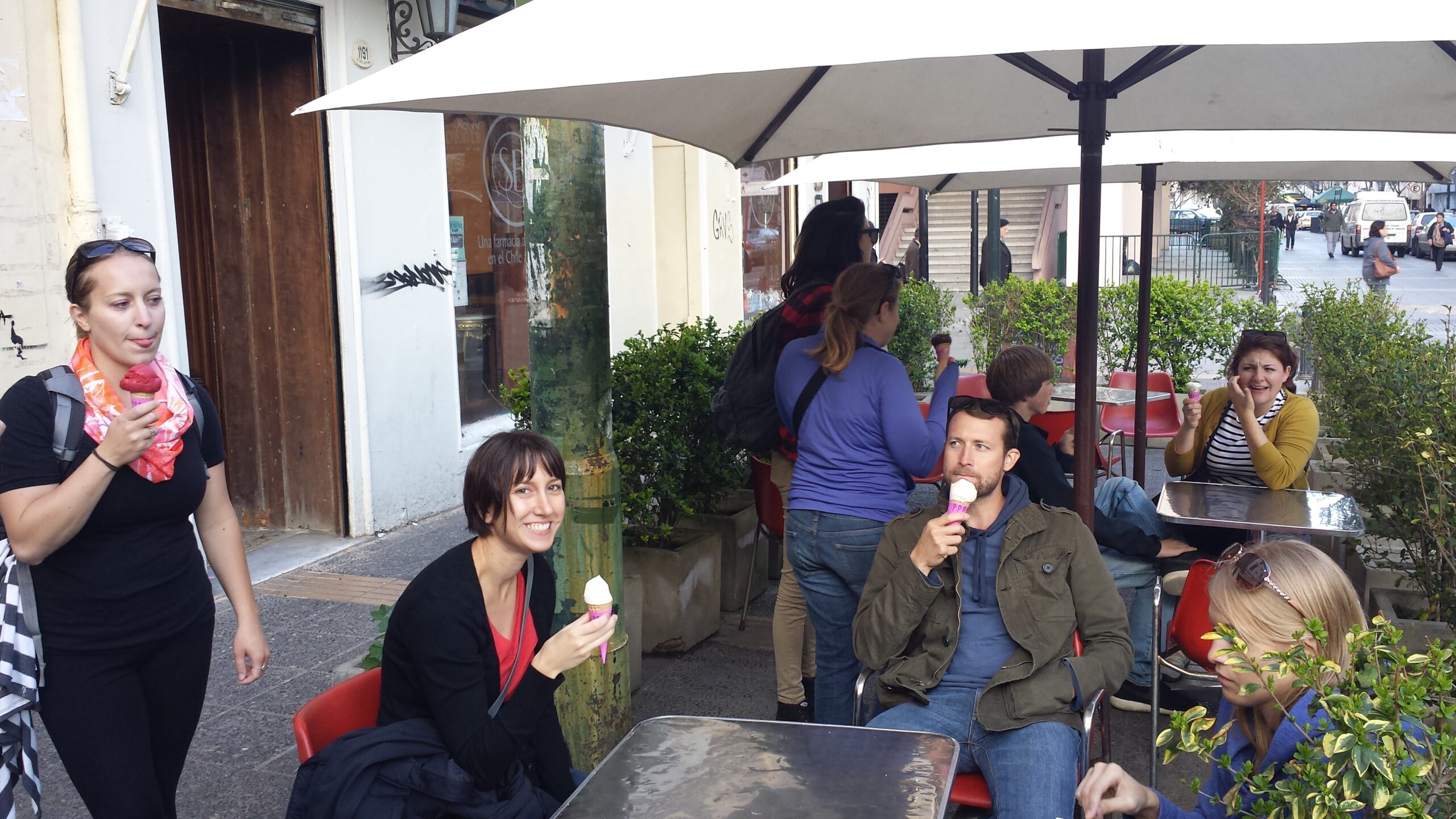 A group of students taking an ice cream break in Valparaiso.